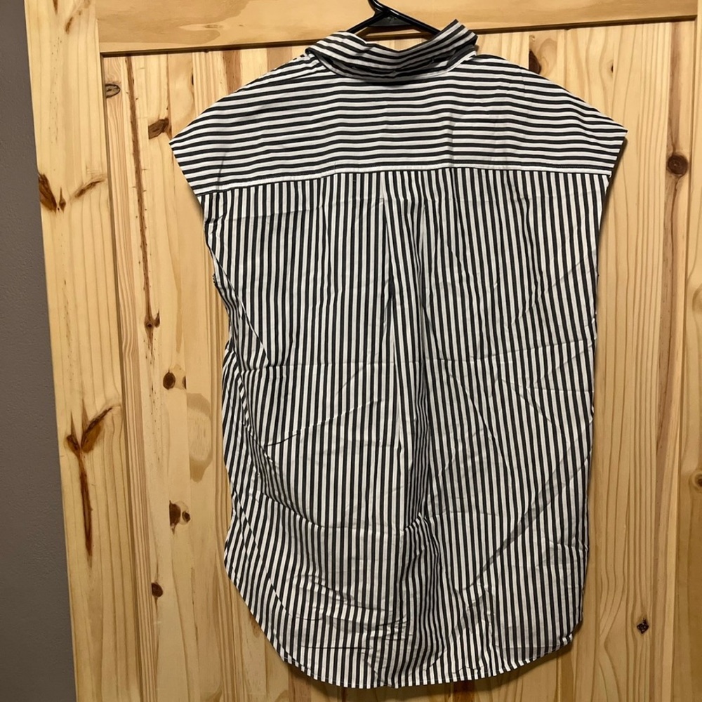 NWT, Banana Republic blouse - Picture 2 of 5
